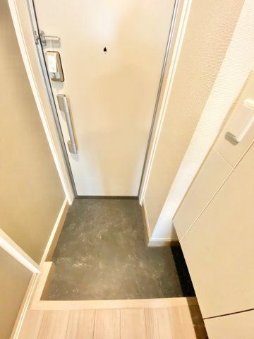 玄関　※同建築会社施工別物件参考写真