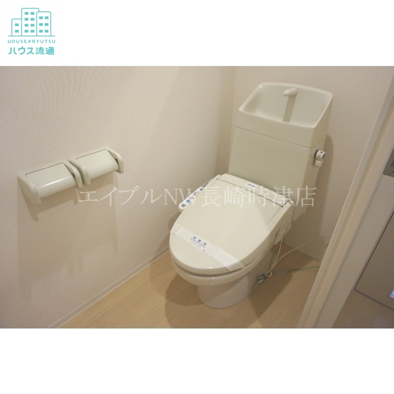 トイレ　※別号室の写真です