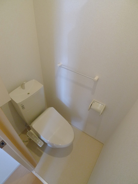 ピアチェーヴォレIのトイレ写真
