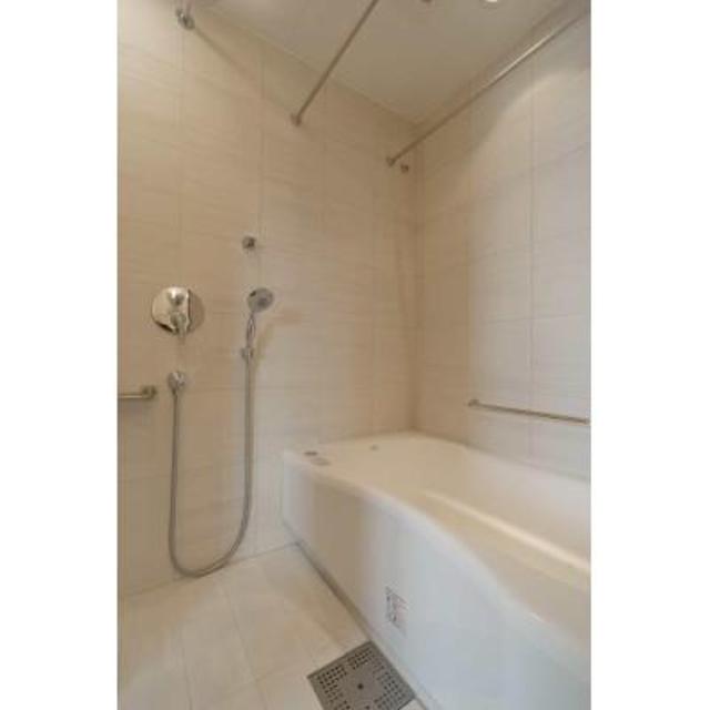 バス・シャワールーム　※写真は同タイプ住戸です。