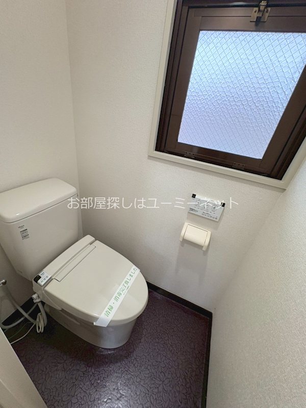 トイレ　※401号室写真。現況と相違がある場合は現況を優先とします。