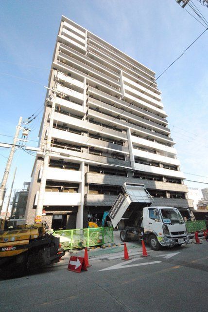 エスライズ新大阪フロントの外観写真