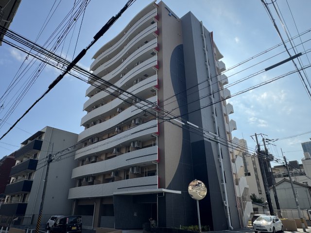 セレニテ三宮プリエの外観写真