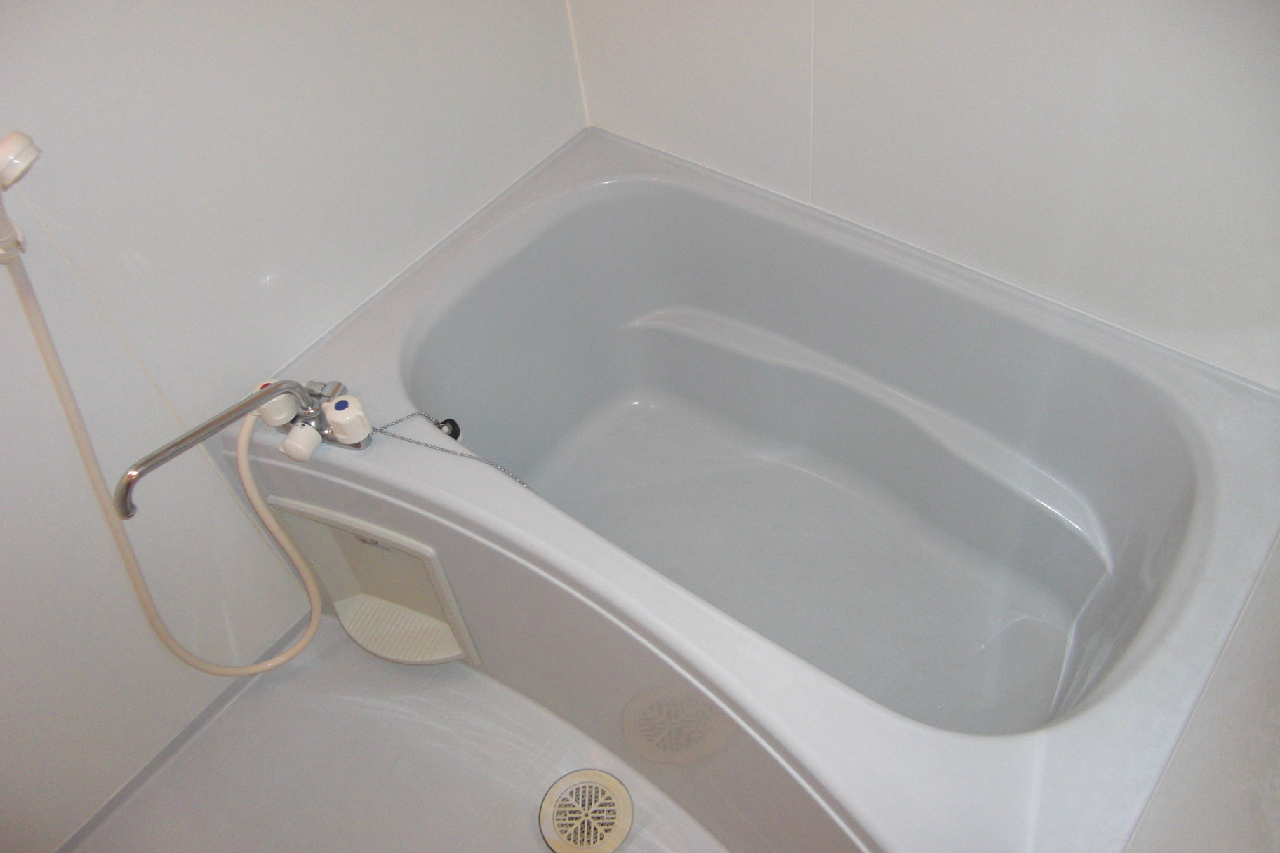 バス・シャワールーム　シンプルな浴室です♪