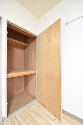 収納　写真は別号室のものです。