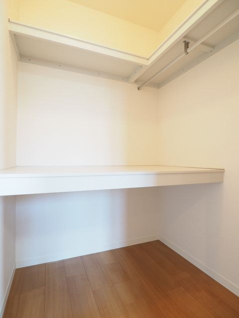 収納　ウィークインクローゼット