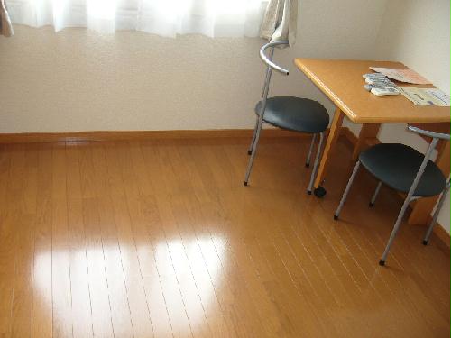 居室・リビング　神領駅から徒歩14分。閑静な住宅地の中にあります♪