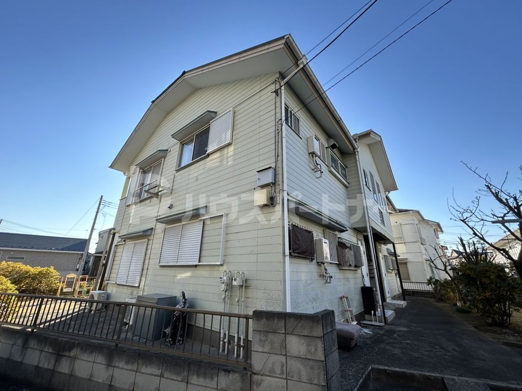 【葛飾区東水元のアパートの建物外観】