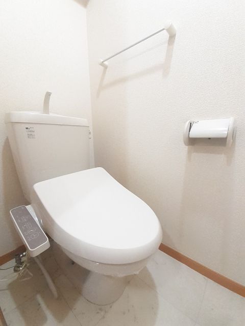 【ピュア　レジデンスＡのトイレ】