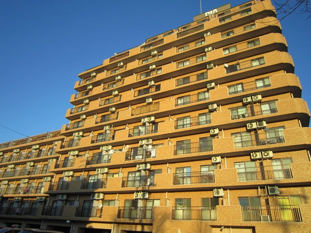 長野市大字三輪のマンションの建物外観