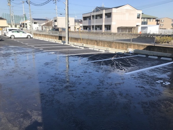 【マインズスクエアの駐車場】