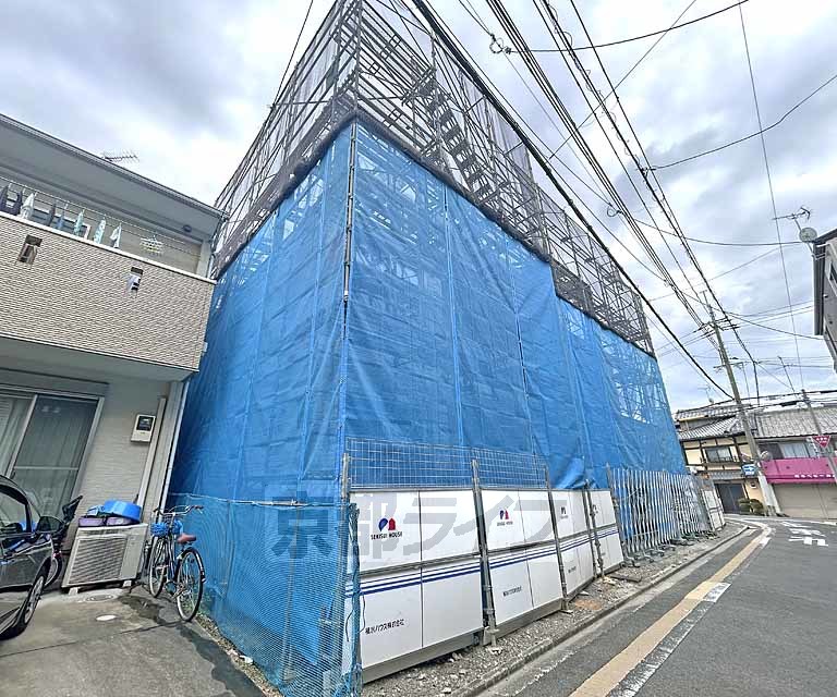 【京都市中京区西ノ京車坂町のマンションの建物外観】