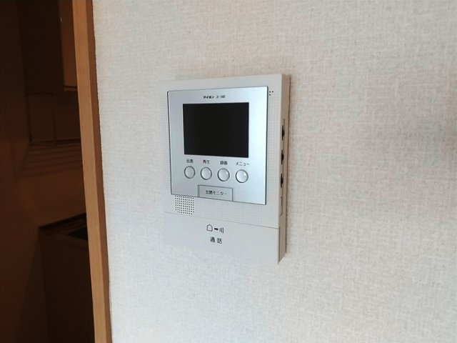 セキュリティ　安心のモニターホン完備。