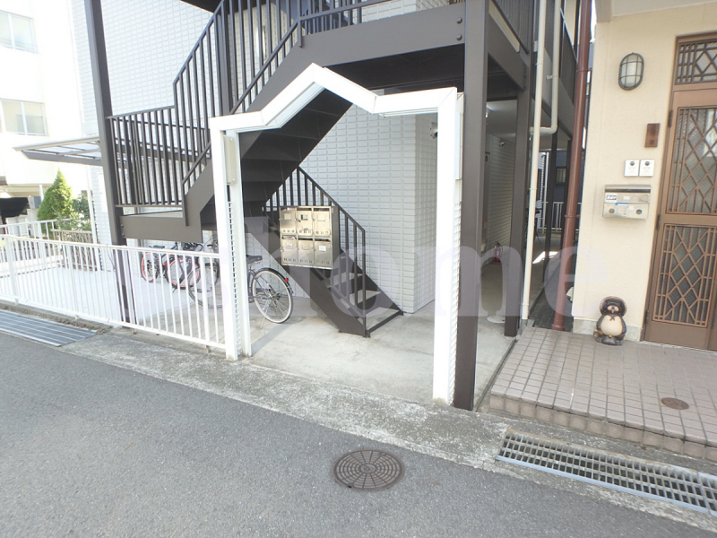 エントランス　建物入口☆