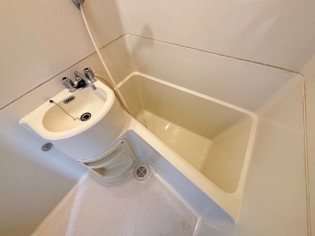 バス・シャワールーム　お風呂・トイレ別