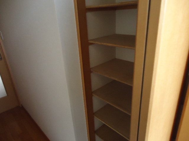 収納　類似画像　現状優先