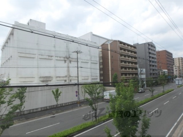 【京都市下京区西七条比輪田町のマンションの眺望】