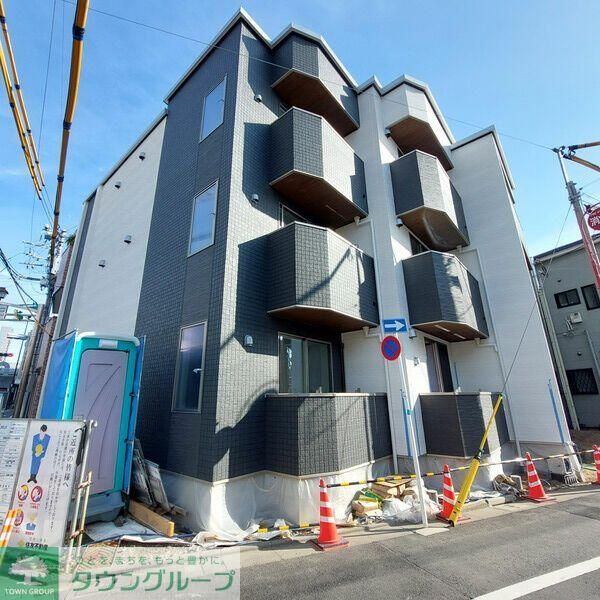 足立区千住緑町のアパートの建物外観