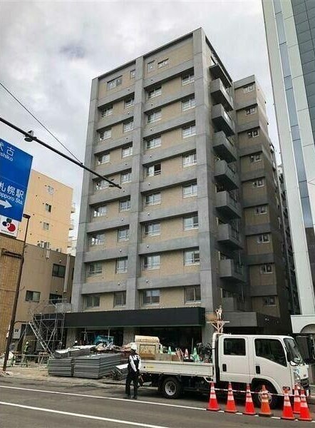 札幌市北区北二十三条西のマンションの建物外観