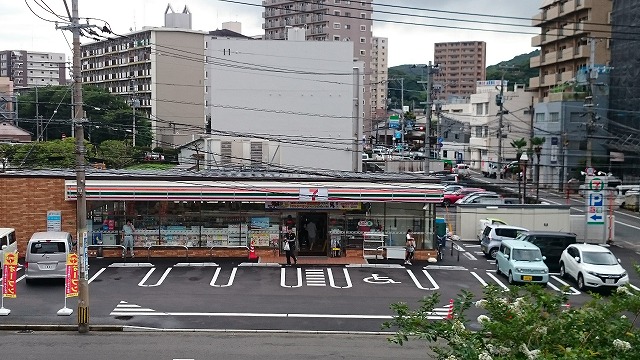 【北九州市小倉北区泉台のアパートのコンビニ】