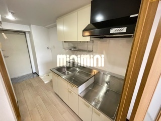 キッチン　二口コンロ置けます