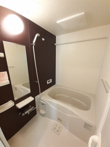 バス・シャワールーム　ゆったり過ごせるお風呂です