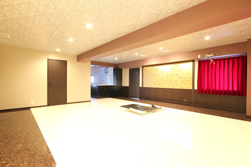 居室・リビング　30.9帖のLDKは多様の家具レイアウトが楽しめます