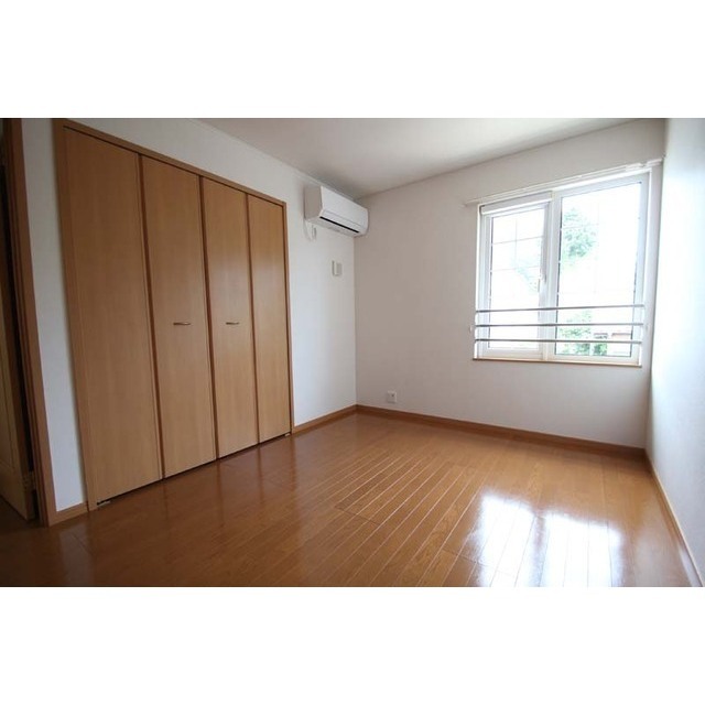 その他設備　エアコン合計２台付き