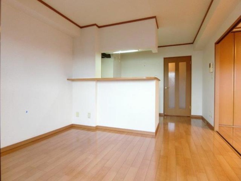 居室・リビング　図面と現状が相違がある場合には現状を優先