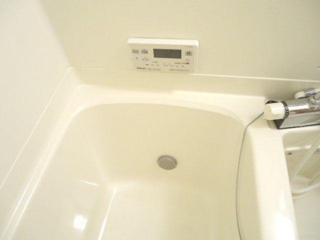 バス・シャワールーム　バス追焚き付