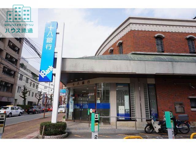 銀行　十八銀行大学病院前支店（銀行）まで181m
