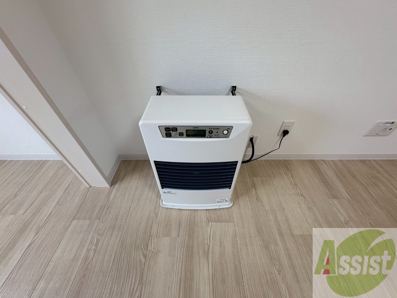 その他　暖房です。冬場の寒い日でも安心ですね～