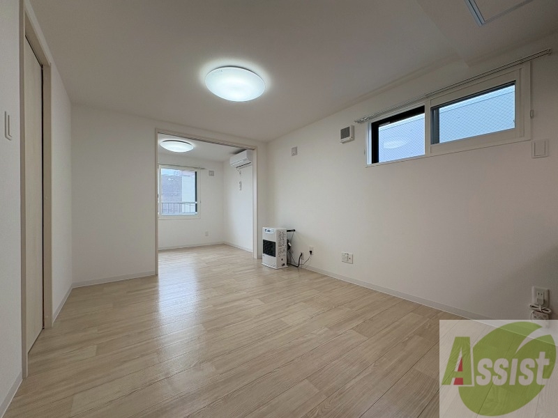 居室・リビング　広々としたリビングですね。使い勝手がよさそうですね！