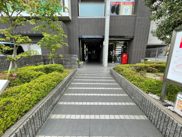 エントランス　詳細は、RISUMO江坂本店→06-6155-7137まで♪