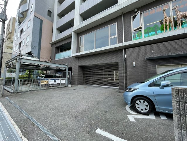 駐車場　詳細は、RISUMO江坂本店→06-6155-7137まで♪