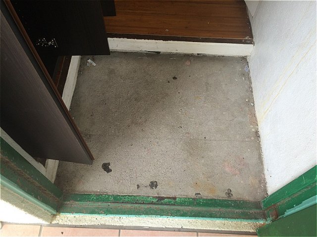 玄関　※写真と現状が異なる場合がございます