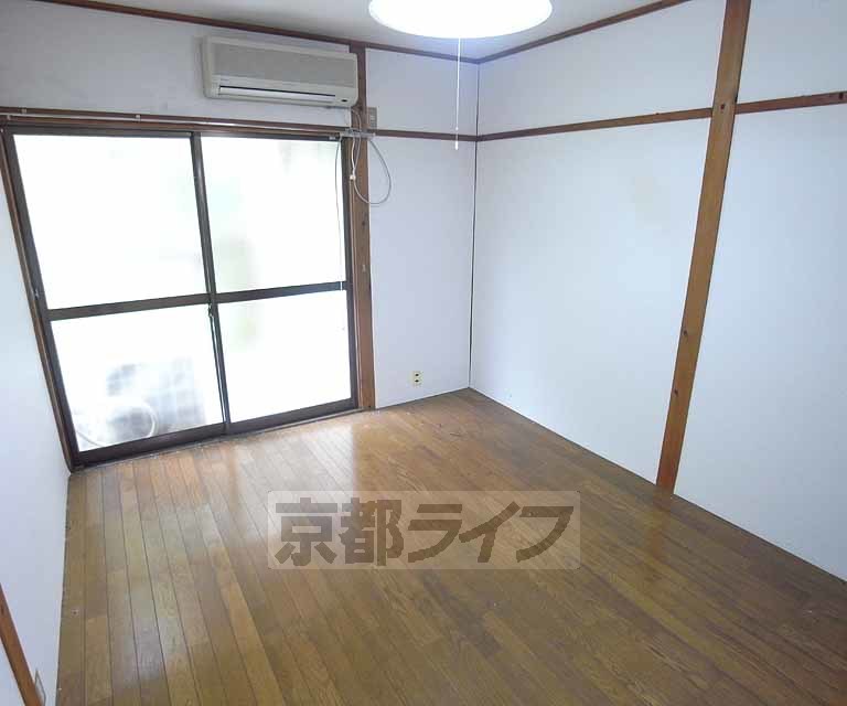 居室・リビング　お部屋です