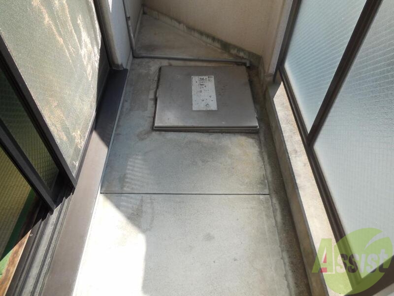 バルコニー　日当たりバッチリ、ふかふかのお布団で眠れますよ。