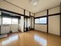 居室・リビング　落ち着いた雰囲気のお部屋です！
