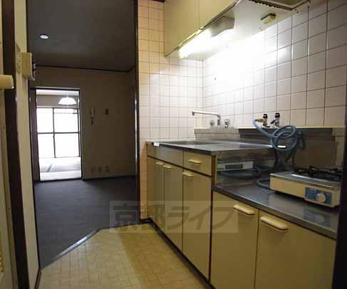 キッチン　二口コンロも置ける広々キッチン。