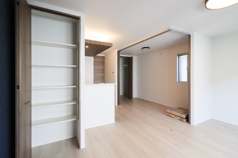 居室・リビング　図面と現状に相違がある場合には現状を優先