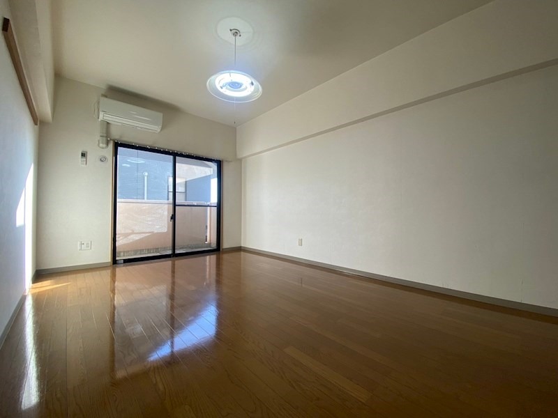 居室・リビング　別号室イメージ