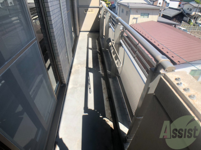 バルコニー　バルコニーがあるので洗濯物は外に干せそうですね～