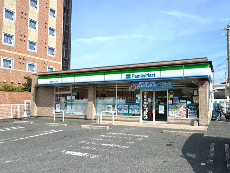 ドラックストア　キリン堂アクロス鈴鹿店（ドラッグストア）まで985m