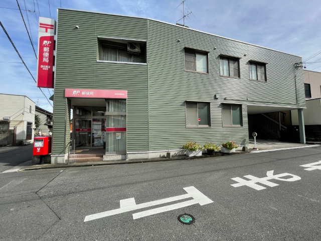 郵便局　桑名馬道郵便局（郵便局）まで594m