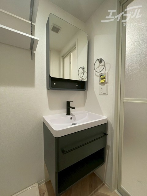 洗面設備　独立洗面台です。