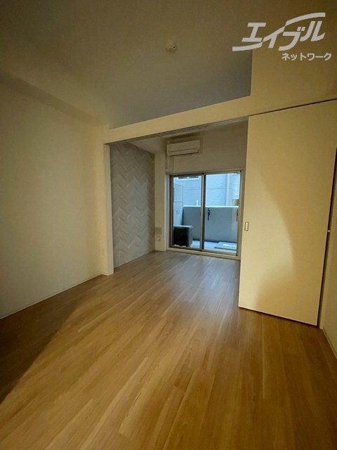 居室・リビング　お部屋全体のお写真になります。