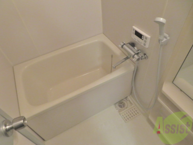 バス・シャワールーム　疲れた時はゆっくり湯船につかってみてはいかがでしょうか。