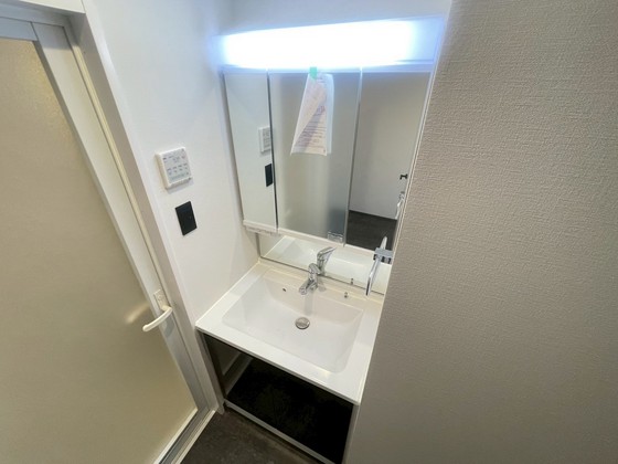 洗面設備　※別部屋の写真です