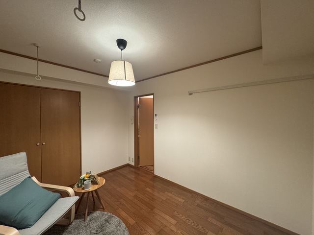 居室・リビング　家具や照明は入居時撤去します